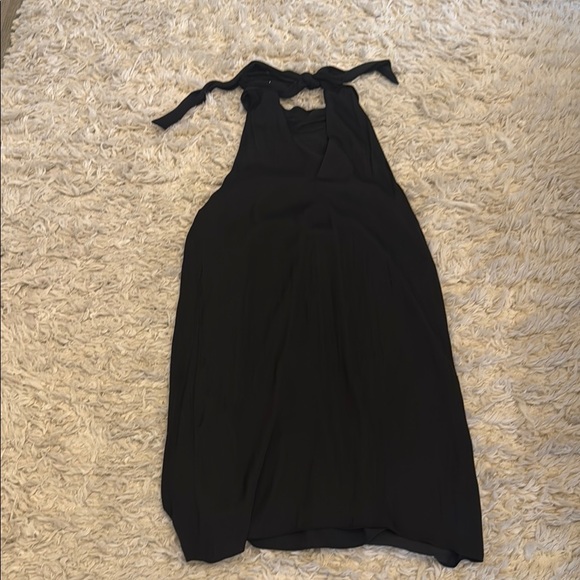 Elegant Black Halter Dress - Picture 6 of 12